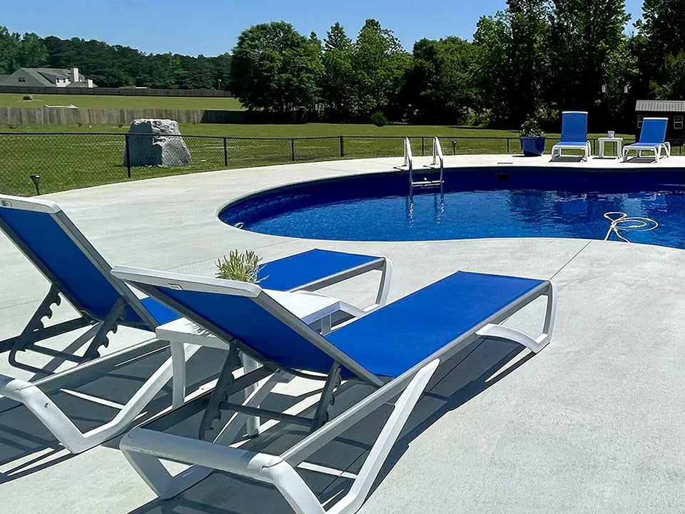 Patio Chaise Lounge Sunbathing Chair Set of 3 (2 Chairs + 1 Table)